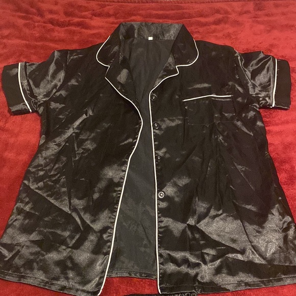 Two piece set - Picture 2 of 3